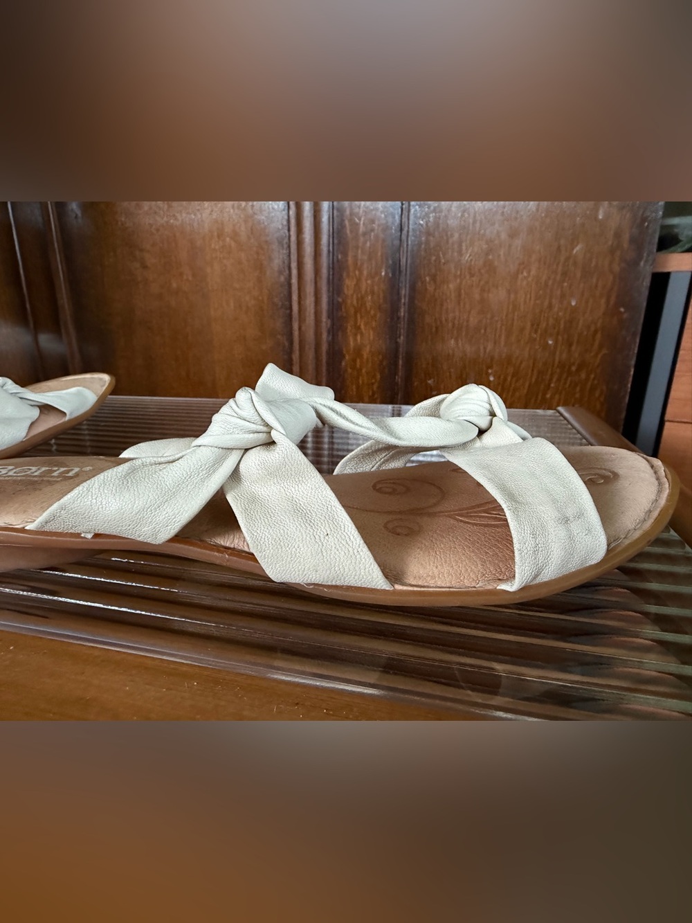 Born Women's Cream Handcrafted Leather Knotted Slide Sandals, size 9 - Picture 5 of 9